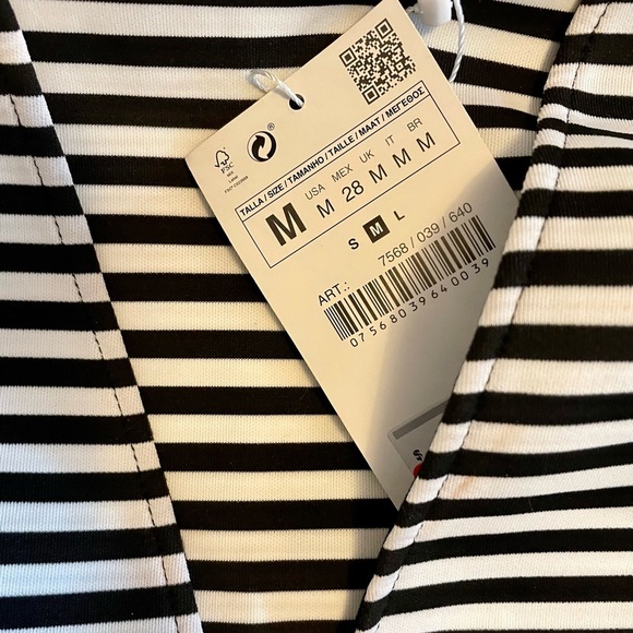 🆕 ZARA’S Crop V-Neck Top - Picture 3 of 4